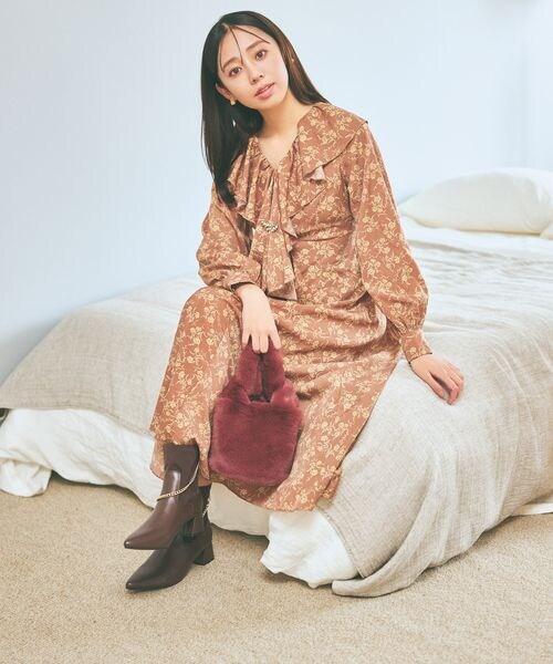 mysty woman（ミスティウーマン）の「チェーン付き2wayブーツ（その他・レディース・ブラック09/ブラウン58・M/L）」の3枚目の写真