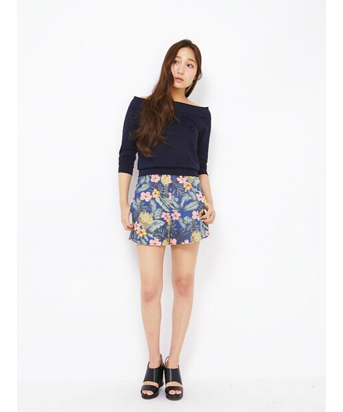 dazzlin（ダズリン）の「【dazzlin】トロピカルボンディングショートパンツ（パンツ・レディース・ホワイト/ネイビー・S/M）」の3枚目の写真