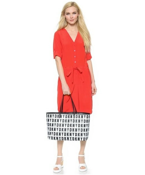 DKNY（ディーケーエヌワイ）の「DKNY Logo Print Shopper（トートバッグ・レディース・Pink/Black・One Size）」の8枚目の写真