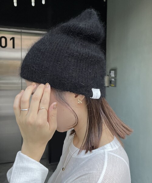 CAPRICIEUX LE'MAGE（カプリシューレマージュ）の「アンゴラビーニー（ニットキャップ/ビーニー・レディース・オフホワイト/グレージュ/ネイビー/ブラック・F）」の2枚目の写真