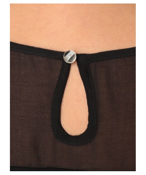 TITTY&CO.(ティティーアンドコー)の「フリルシアーTOPS(トップス・レディース・オフホワイト/ベージュ/ブラック・オフホワイト F/ベージュ F/ブラック F)」の8枚目の写真