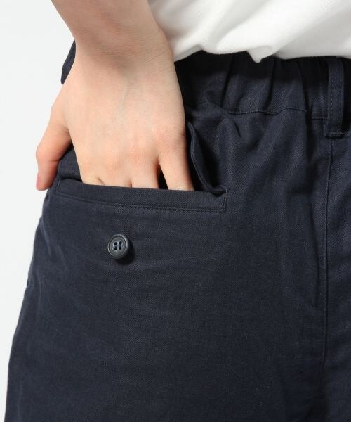 GLOBAL WORK（グローバルワーク）の「【きれいなシルエット】メンアサテーパードパンツ（パンツ・レディース・ホワイト05/グレーチェック11/ライトグレー12/ネイビーストライプ81/ネイビー88・Ｓ/Ｍ/Ｌ/ＸＬ）」の14枚目の写真