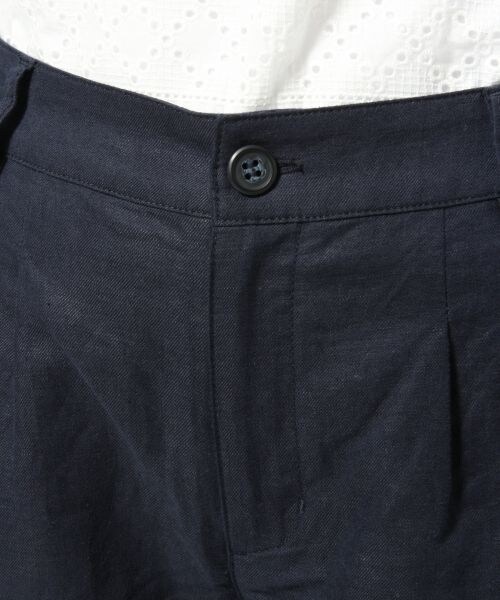 GLOBAL WORK（グローバルワーク）の「【きれいなシルエット】メンアサテーパードパンツ（パンツ・レディース・ホワイト05/グレーチェック11/ライトグレー12/ネイビーストライプ81/ネイビー88・Ｓ/Ｍ/Ｌ/ＸＬ）」の10枚目の写真