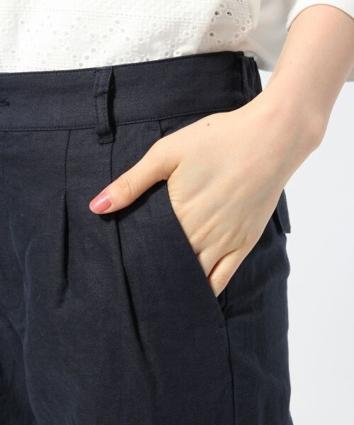 GLOBAL WORK（グローバルワーク）の「【きれいなシルエット】メンアサテーパードパンツ（パンツ・レディース・ホワイト05/グレーチェック11/ライトグレー12/ネイビーストライプ81/ネイビー88・Ｓ/Ｍ/Ｌ/ＸＬ）」の11枚目の写真