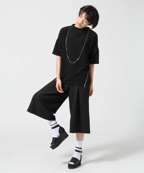 JEANASIS（ジーナシス）の「リップルハイネックZIPプルオーバー（トップス・レディース・オフホワイト/ブラック/グレー・FREE）」の11枚目の写真