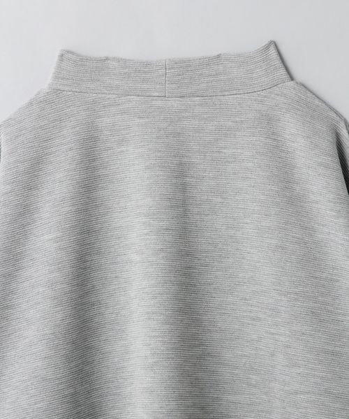 JEANASIS（ジーナシス）の「リップルハイネックZIPプルオーバー（トップス・レディース・オフホワイト/ブラック/グレー・FREE）」の9枚目の写真
