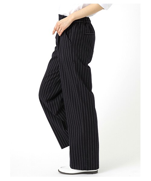 earth music&ecology(アースミュージックアンドエコロジー)の「【Special Price】ワイドパンツ(パンツ・レディース・ブラック/ネイビー・S/M)」の2枚目の写真