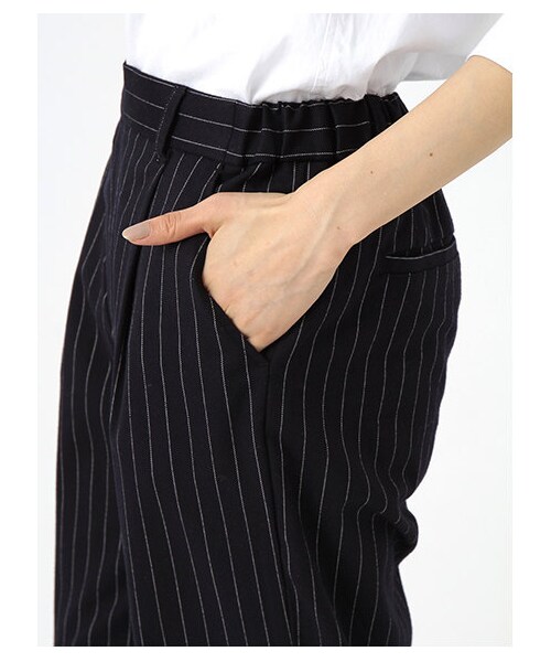 earth music&ecology(アースミュージックアンドエコロジー)の「【Special Price】ワイドパンツ(パンツ・レディース・ブラック/ネイビー・S/M)」の4枚目の写真