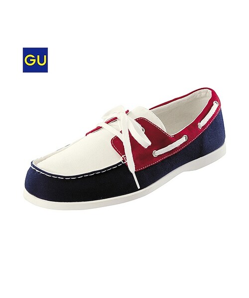 GU(ジーユー)の「(GU)デッキシューズA(MEN ⁄ シューズ・メンズ・NAVY/PINK/OFF WHITE/80/BLUE・25.0cm/27.0cm/28.0cm/26.0cm)」の5枚目の写真