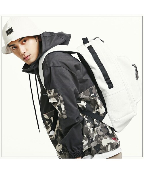 ROMANTIC CROWN（ロマンティッククラウン）の「INDEPENDENT BACKPACK WHT（バッグ・メンズ・기타）」の4枚目の写真