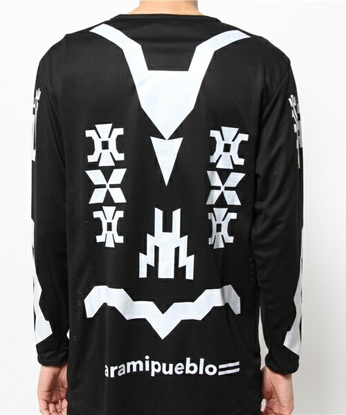 MARCELO BURLON（マルセロ・バーロン）の「MARCELO BURLON