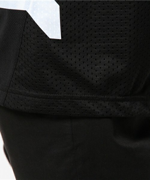 MARCELO BURLON（マルセロ・バーロン）の「MARCELO BURLON　『NICO RACE』 LS（Tシャツ/カットソー・メンズ・ブラック・SMALL/MEDIUM）」の7枚目の写真