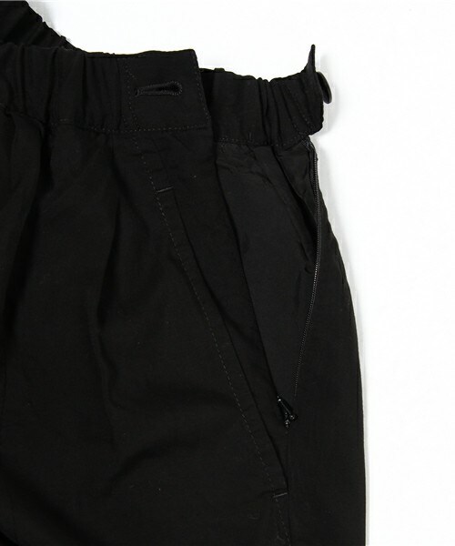 gomme(ゴム)の「ウェイブタックサルエルパンツ(その他パンツ・レディース・ブラック/ブルー・MEDIUM)」の10枚目の写真