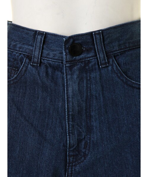 EMODA（エモダ）の「ロールUP ハイウエスト DENIM ショートパンツ（パンツ・レディース・ホワイト/アイスブルー/インディゴ・XS/S/M）」の7枚目の写真