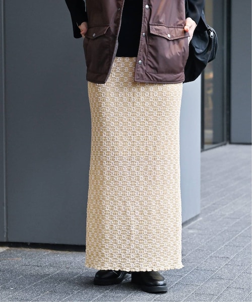 B.C STOCK（ベーセーストック）の「《追加》フラワーストレートスカート（スカート・ブラック/(001)/フリー/在庫あり）」の2枚目の写真