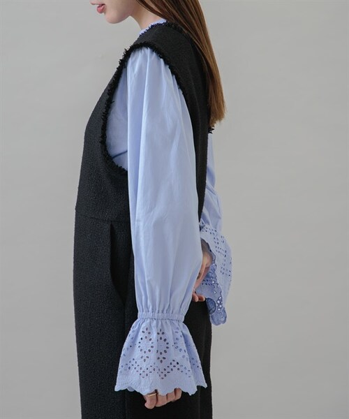 URBAN RESEARCH Sonny Label（アーバンリサーチサニーレーベル）の「2WAY袖口扇貝蕾絲立領罩衫（その他・レディース・米色/黑色/薩克斯藍・米色/黑色/薩克斯藍）」の18枚目の写真