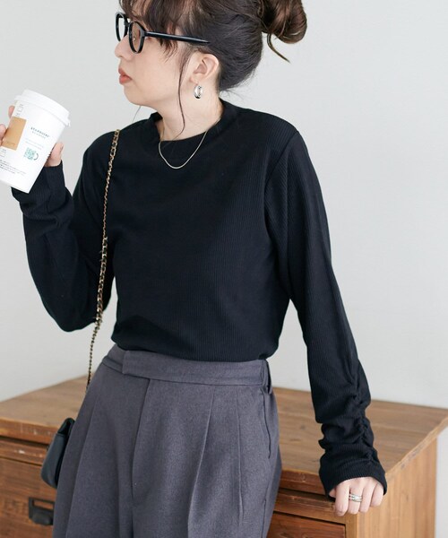 ディスコート新品ギャザーカットソー トップス DISCOAT（ディスコート）の「起毛リブ袖口ギャザーハイネック（Tシャツ