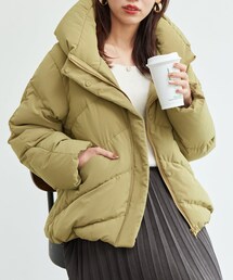 Chez toi（シェトワ）の「ボリュームネックストレッチショートダウン