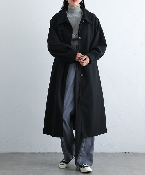 COLONY 2139(コロニートゥーワンスリーナイン)の「ベルト付ボリューム袖ステンカラーコート(ステンカラーコート・レディース・アイボリー/ブラウン/チャコールグレー/ブラック・F)」の2枚目の写真