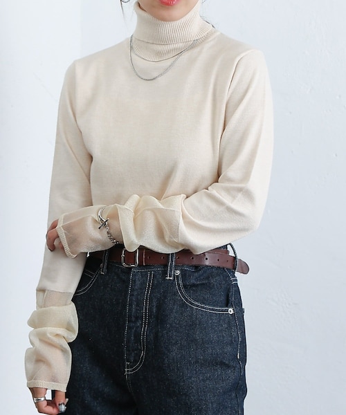 COLONY 2139(コロニートゥーワンスリーナイン)の「PBT袖シアー切替タートルニット(ニット/セーター・レディース・グレー/アイボリー/ブラック/ブラウン・F)」の2枚目の写真