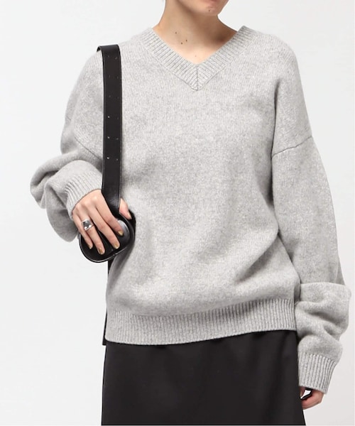 極美品AP STUDIO ウールニットONTARIO リブVネックプルオーバー AP STUDIO バックロゴ Vネックプルオーバー 新品キャメル｜Yahoo