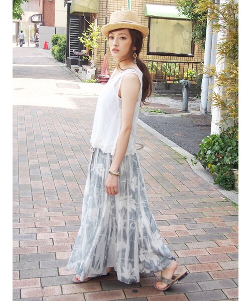 Ungrid(アングリッド)の「【Lady Like】シースルーノースリトップス(トップス・レディース・オフホワイト/ブラック・F)」の4枚目の写真