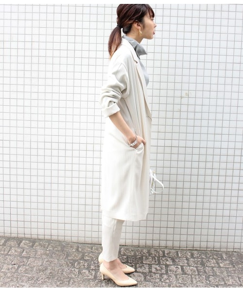 ADAM ET ROPE'（アダムエロペ）の「【先行予約】ピンストジョーゼットチェスターコート　15SS【春の新作】（ジャケット・レディース・ベージュ/ネイビー・36/38）」の5枚目の写真