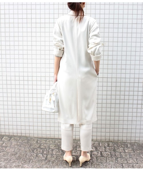 ADAM ET ROPE'（アダムエロペ）の「【先行予約】ピンストジョーゼットチェスターコート　15SS【春の新作】（ジャケット・レディース・ベージュ/ネイビー・36/38）」の6枚目の写真