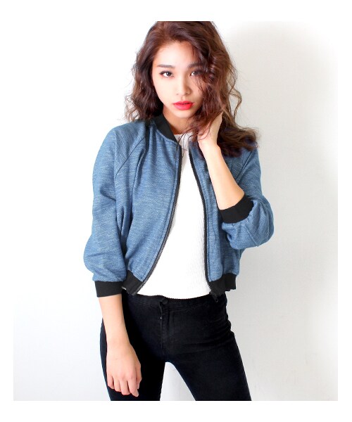 ANAP（アナップ）の「デニム風ドルマンショートブルゾン（ジャケット／ブルゾン・レディース・ブルー・onesize）」の3枚目の写真