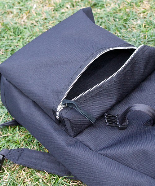 ADAM PATEK（アダムパテック）の「ADAM PATEK/gentil/ROLL TOP BAGPACK（バックパック/リュック・メンズ・ブラック/ネイビー・FREE）」の9枚目の写真