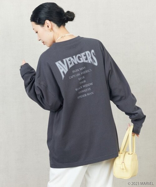 Disney（ディズニー）の「別注 / MARVEL Avengers / Vintage Tシャツ【限定展開】（その他・メンズ・オフホワイト/ブラック・FREE）」の4枚目の写真