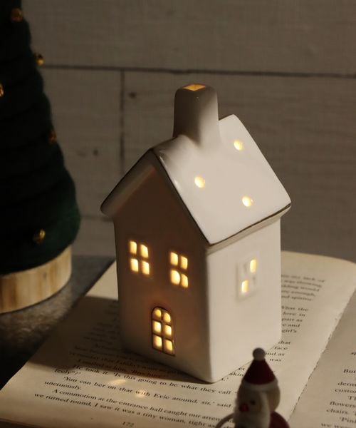 studio CLIP（スタディオクリップ）の「LED陶器の家S[CHRISTMAS 2023