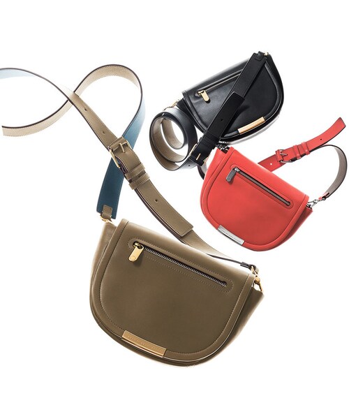 Marc by Marc Jacobs(マークバイマークジェイコブス)の「MARC by Marc Jacobs Luna Flap-Top Crossbody Bag, Black(ショルダーバッグ・レディース・BLACK)」の2枚目の写真