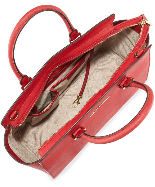 MICHAEL KORS（マイケルコース）の「MICHAEL Michael Kors Selma Top-Zip Satchel Bag, Red（ショルダーバッグ・レディース・RED）」の2枚目の写真