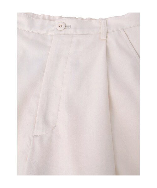 w closet(ダブルクローゼット)の「ツイル7分丈ワイドクロップドタックパンツ(パンツ・レディース・アイボリー/ネイビー・FREE)」の6枚目の写真