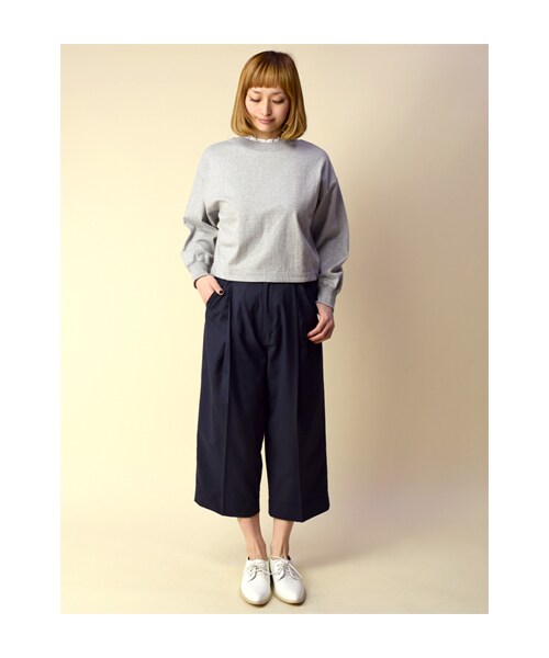 w closet(ダブルクローゼット)の「ツイル7分丈ワイドクロップドタックパンツ(パンツ・レディース・アイボリー/ネイビー・FREE)」の10枚目の写真