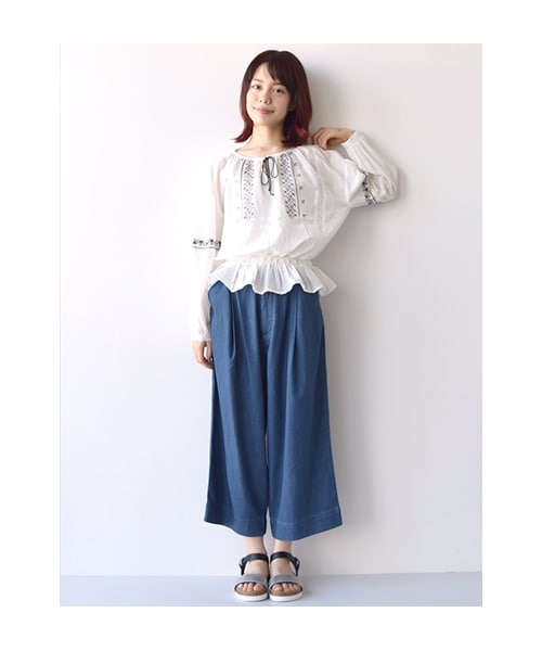 w closet(ダブルクローゼット)の「【予約】6.9ozデニムワイドクロップドパンツ(パンツ・レディース・ブルー/ワンウォッシュ・FREE)」の10枚目の写真