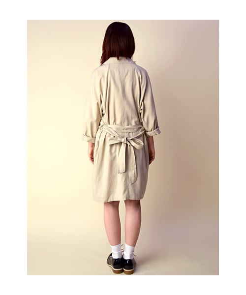 w closet(ダブルクローゼット)の「【予約】ツイルダブルトレンチ風コート(トップス・レディース・サンドベージュ/オレンジベージュ・FREE)」の5枚目の写真