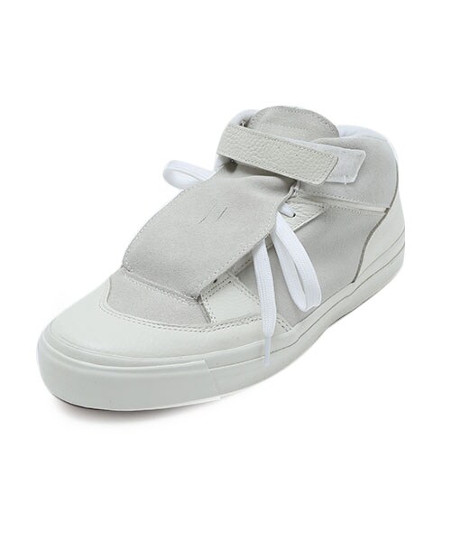 Iroquois（イロコイ）の「ミドルカットスニーカー WHT（シューズ）」 WEAR