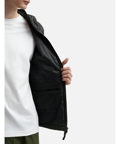 STONE ISLAND（ストーンアイランド）の「Q0325 Hooded Light Jacket
