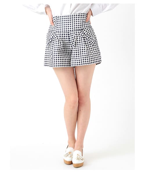 E hyphen world gallery（イーハイフンワールドギャラリー）の「Junior リボンポケットギンガムショートパンツ（ショートパンツ・レディース・ブラック/レッド/ネイビー・XS/S/M）」の2枚目の写真