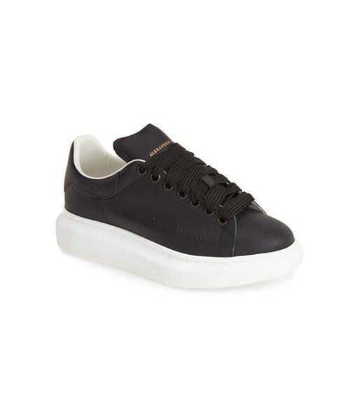 Alexander McQueen（アレキサンダーマックイーン）の「Alexander McQueen Low Top Sneaker (Men)（スニーカー・メンズ・Black/ Black/White/ Black・7US / 40EU/8US / 41EU/9US / 42EU/9.5US / 43EU/10.5US / 44EU/11.5US / 45EU）」の5枚目の写真