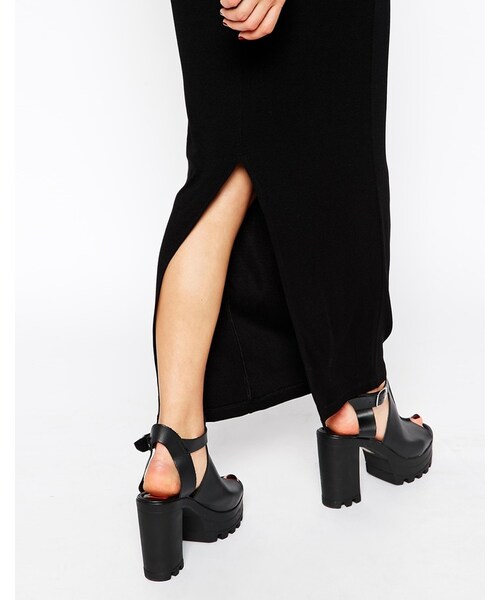 asos（エイソス）の「ASOS Maxi Pencil Skirt In Rib（スカート・レディース・black・US 6/US 0/US 10/US 4/US 12/US 8/US 14/US 2）」の3枚目の写真