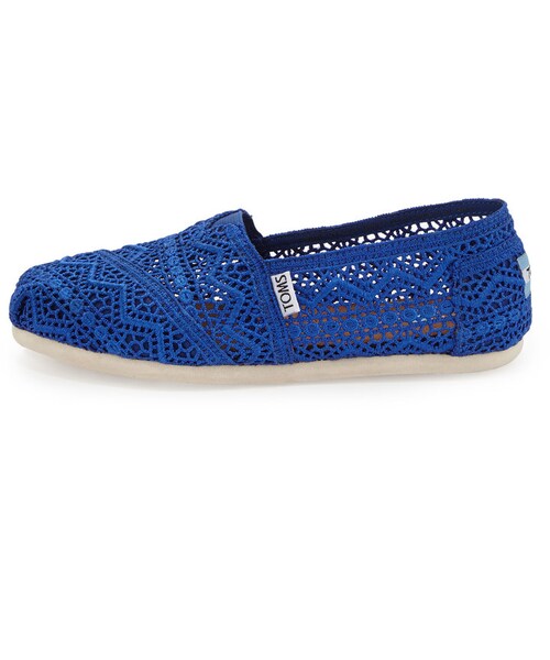 TOMS（トムス）の「TOMS Crochet Slip-On, Cobalt（シューズ・レディース・COBALT・39.0B/9.0B/39.5B/9.5B/38.5B/8.5B）」の2枚目の写真