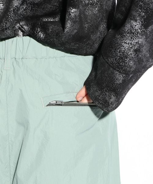 HARE（ハレ）の「DABOルーズナイロンパンツ（パンツ・メンズ・ブラック09/グレー16/グリーン70・FREE）」の21枚目の写真