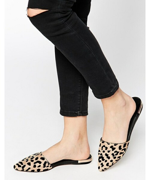 pointed leopard mules
