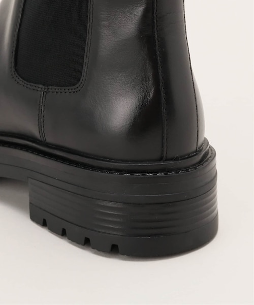 LE TALON（ルタロン）の「GRISEレザーチェルシーショートブーツ