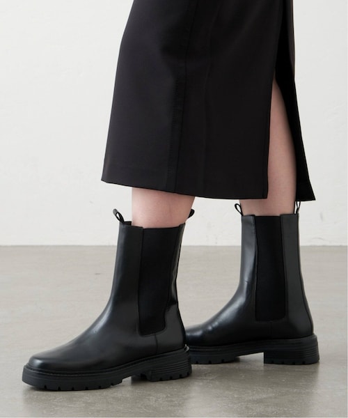 LE TALON（ルタロン）の「GRISEレザーチェルシーショートブーツ
