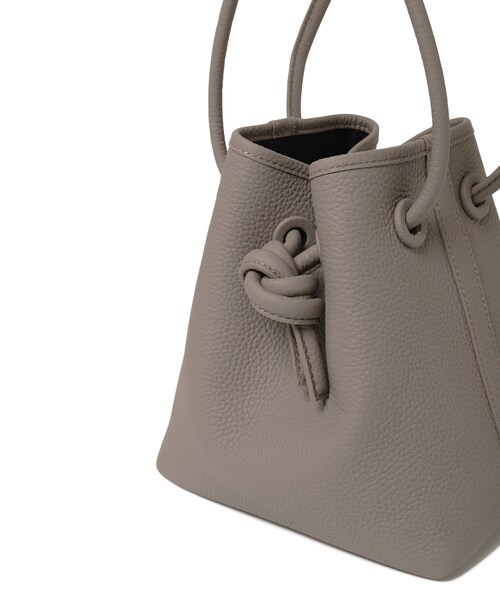VASIC（ヴァジック）の「BOND MINI LEATHER（バッグ・レディース・GREEN/30/YELLOW/80/TAUPE/14/GRAY/07/BLACK/01・F）」の10枚目の写真