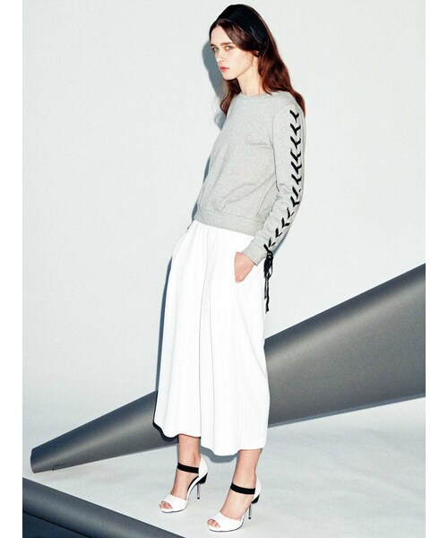 EMODA（エモダ）の「タックワイドリラックスパンツ（パンツ・レディース・ホワイト/ブラック）」の3枚目の写真